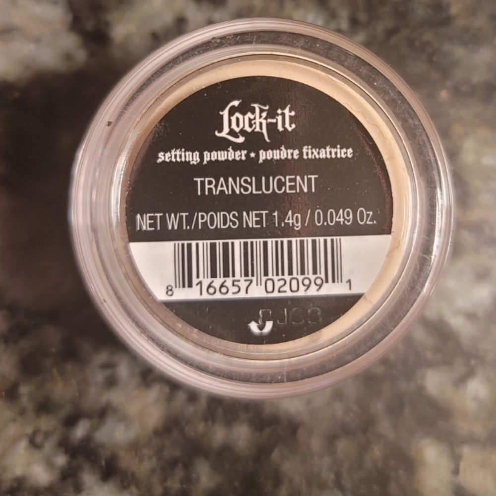 Kat Von D translucent powder